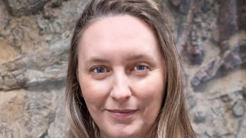 Stephanie Pierce_Niles Singer-Harvard Staff Photographer